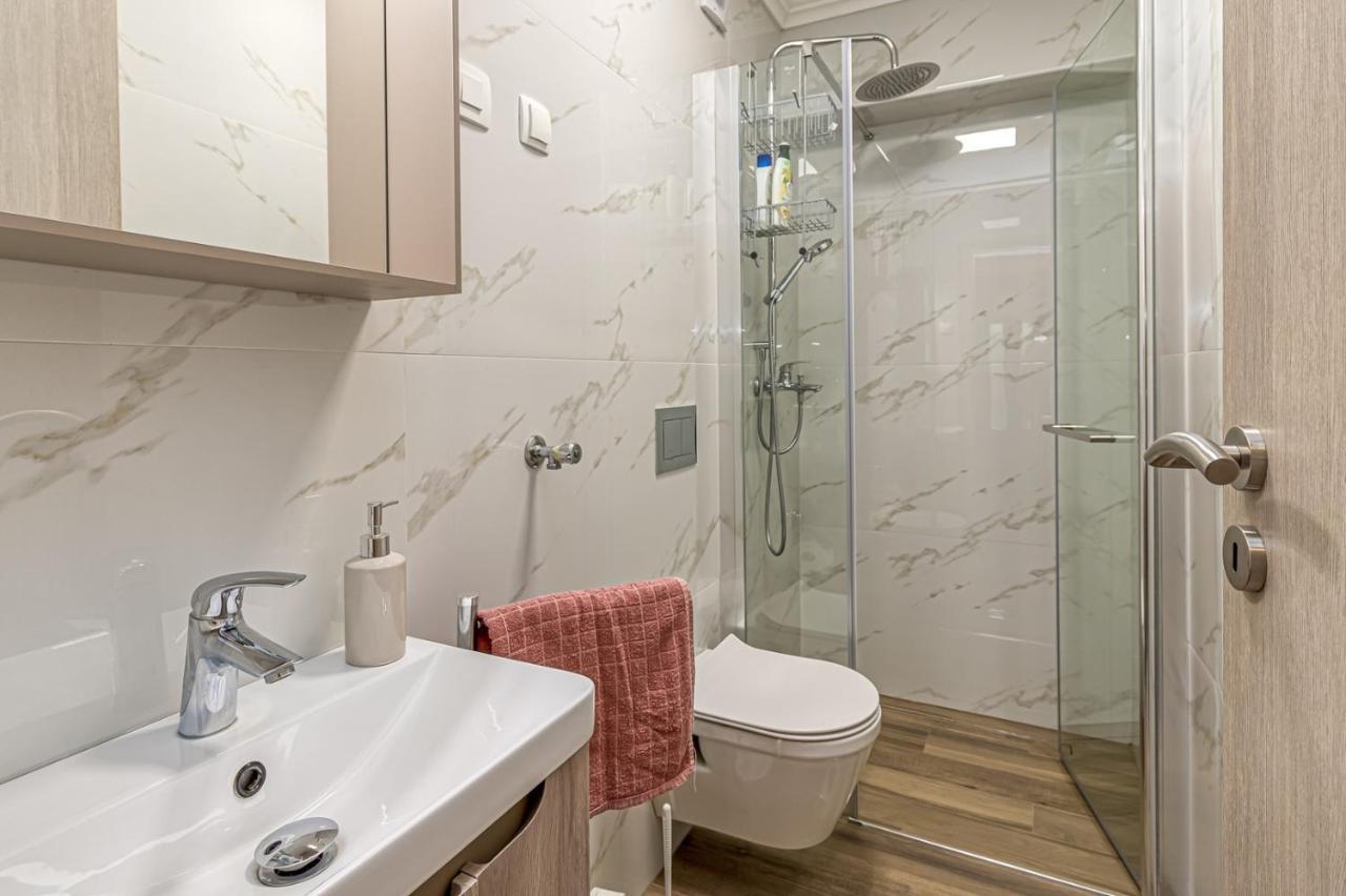 Apartment Flores Stari Pazin エクステリア 写真