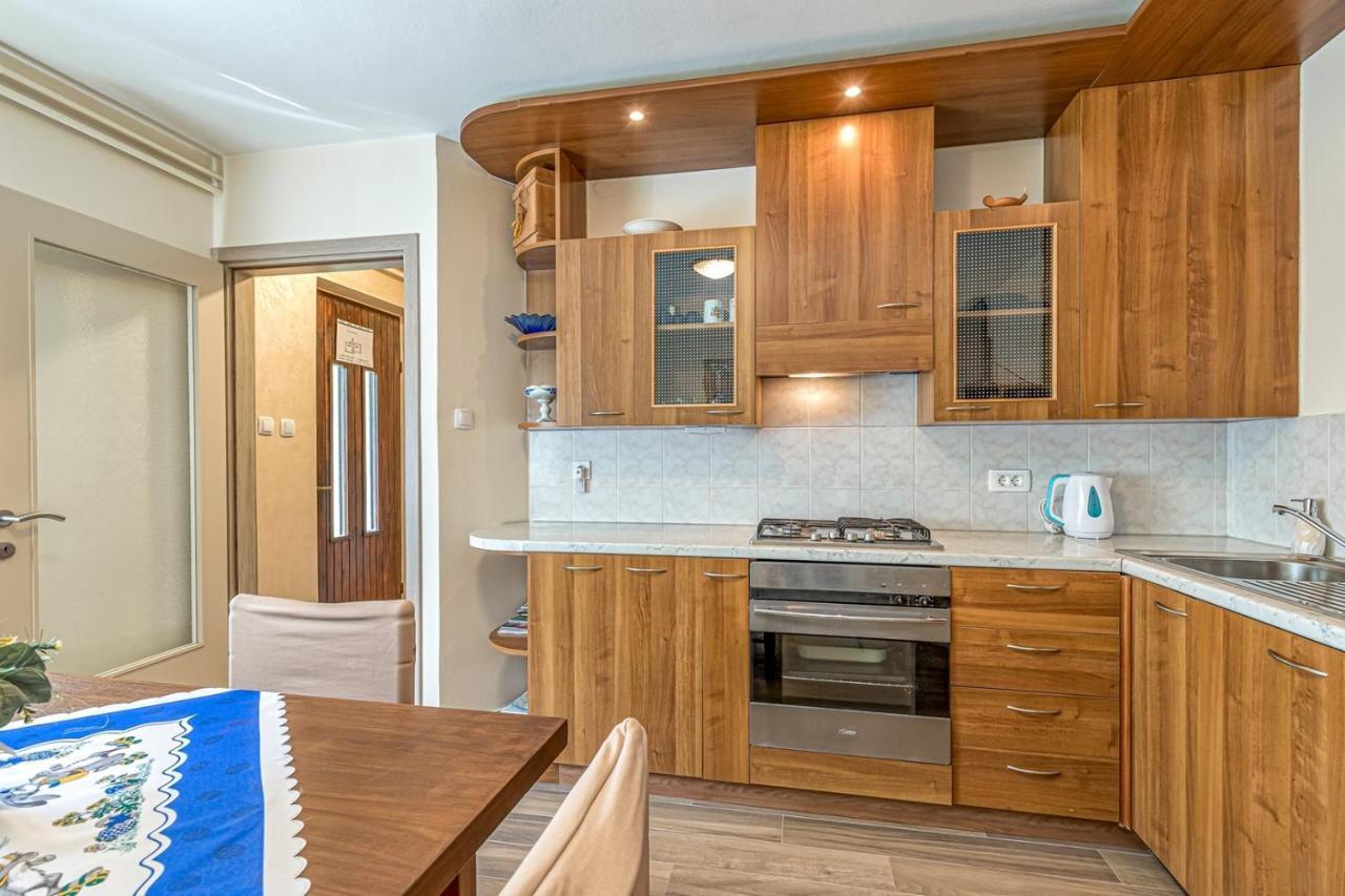 Apartment Flores Stari Pazin エクステリア 写真